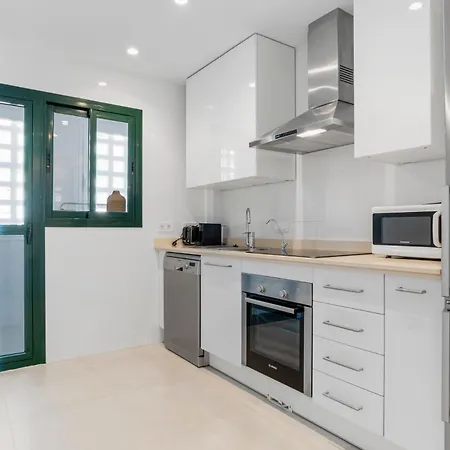 Apartment Panoramic Flat In M56 *